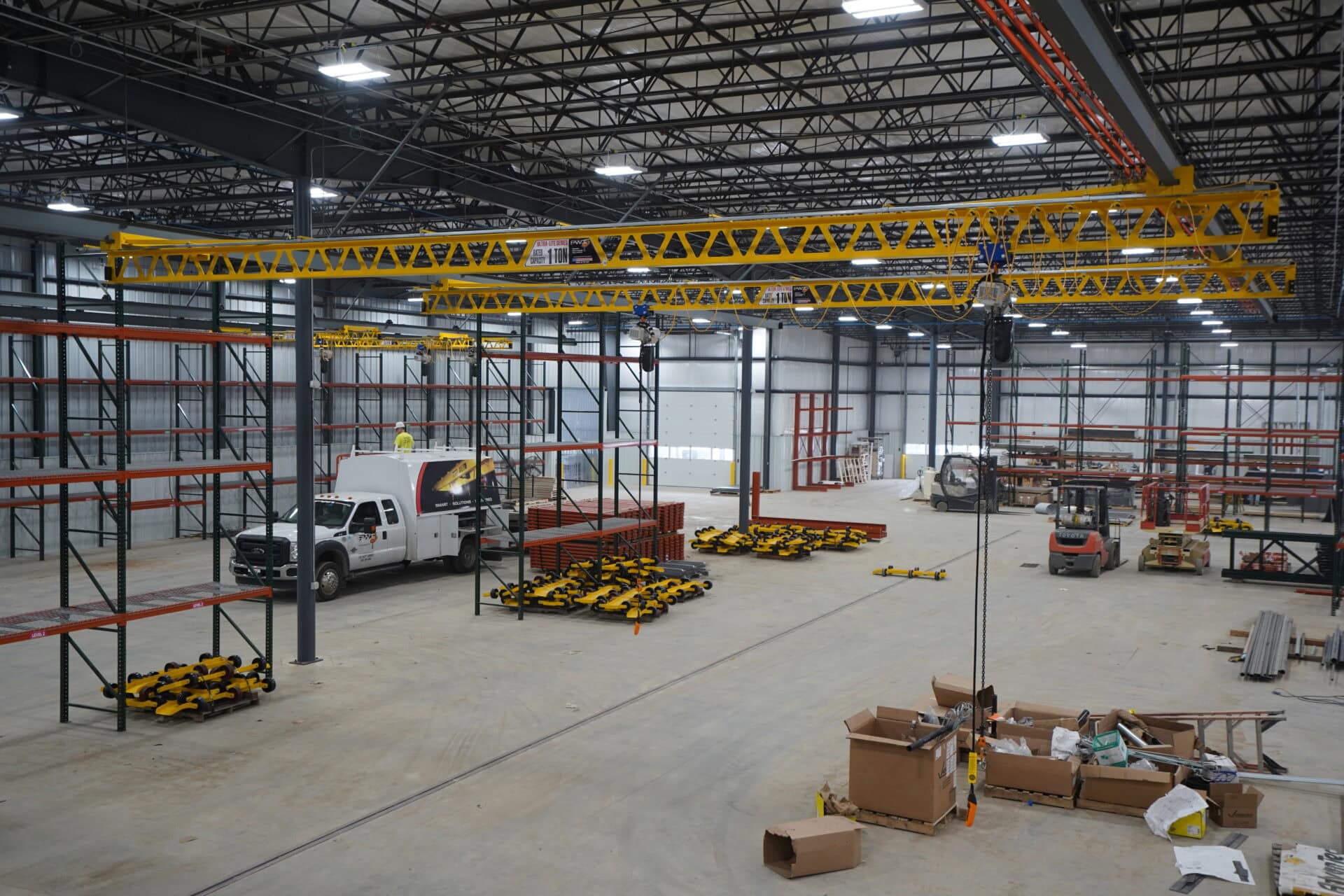 manual overhead cranes utilizing sbk end trucks for travel