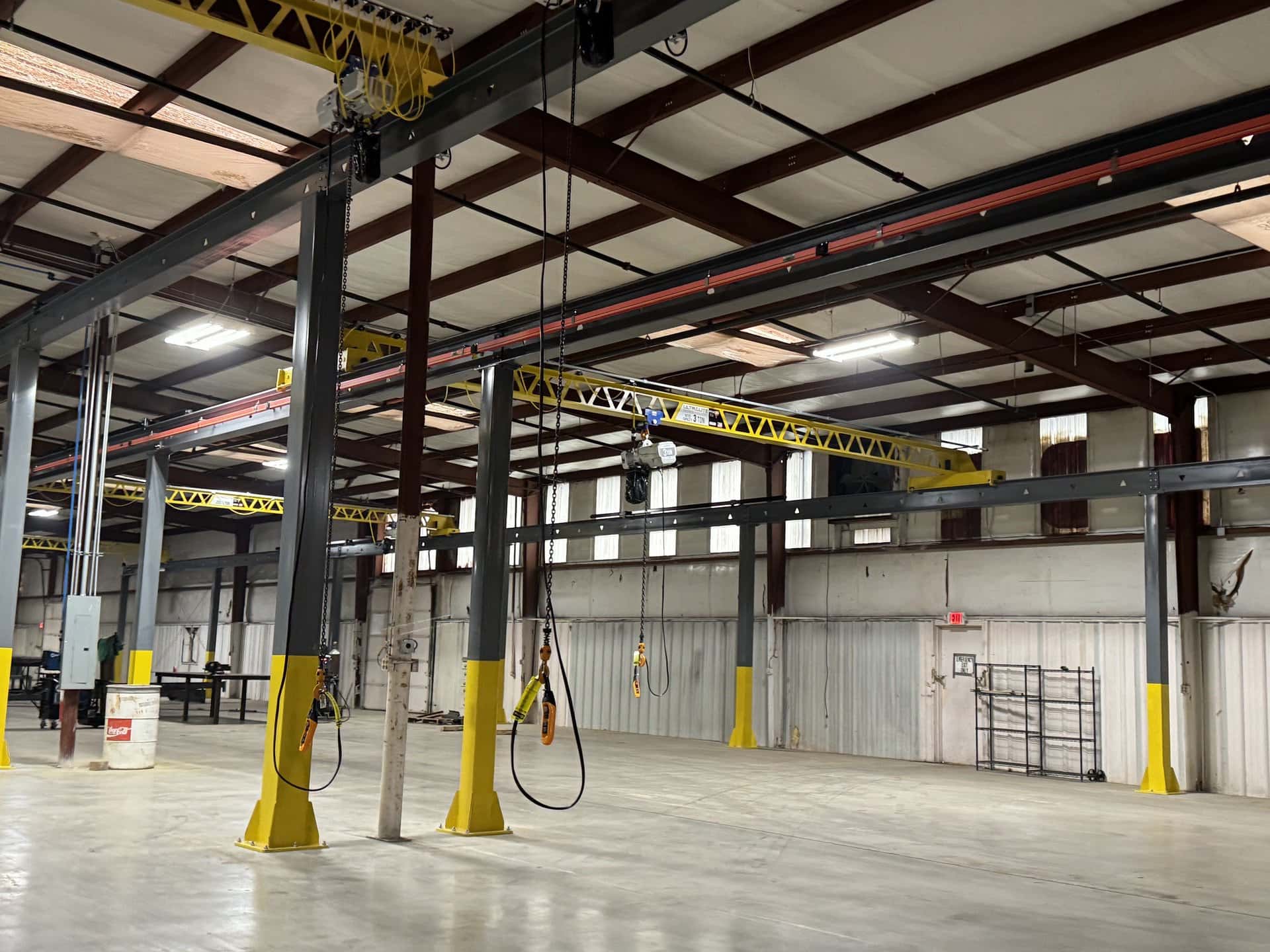 New manufacturing plant with multiple bridge cranes